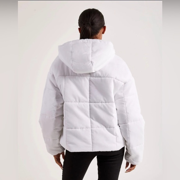 Nike Sportswear 💅 Therma-Fit  White Puffer Loose Fit Jacket Coat Size M NWT - Picture 6 of 14